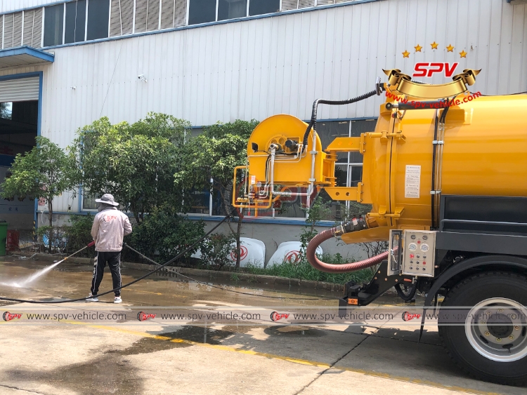 ISUZU 8,000 Litres Combined Vacuum Jet - Hand Jetting Test