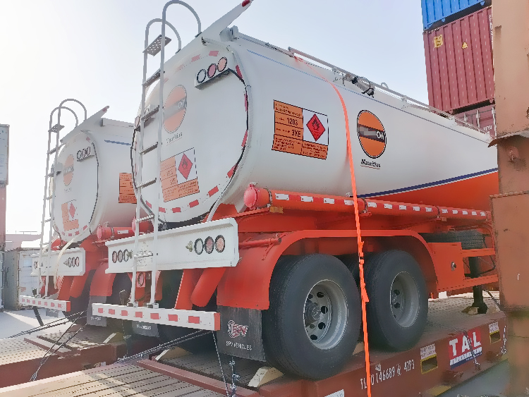 2nd Order for 2 Units of Fuel Tank Semi-trailer Loaded onto Frame Container