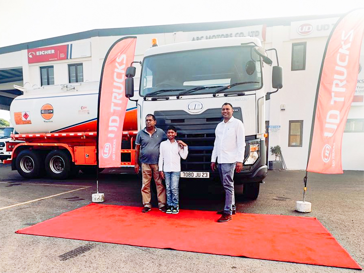 SPV Oil Tank Semi-trailer in Mauritius