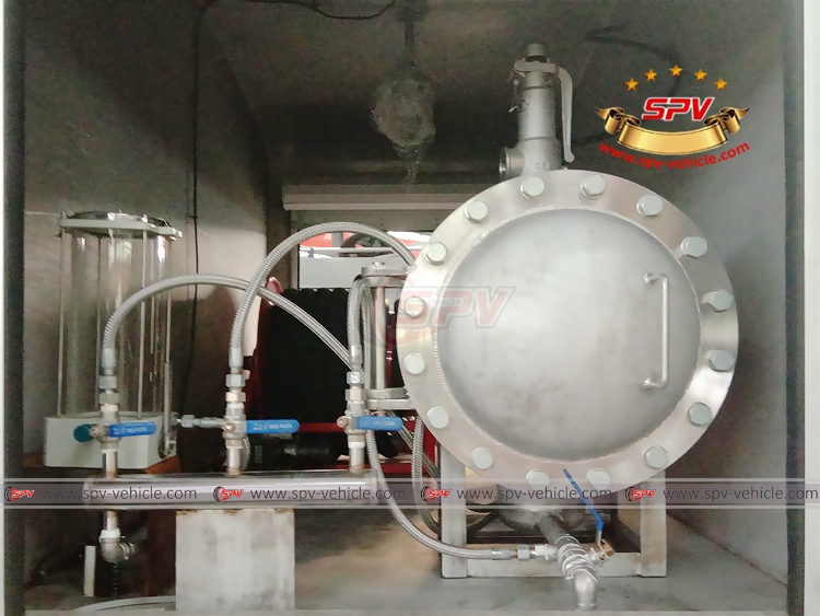 4x4 Helicopter Refueling Truck - Filteration System, Filter Valve and Sample Valve
