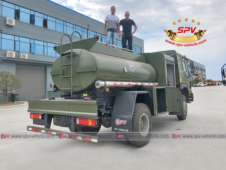 Clients Inspection SPV for Helicopter Refueling Truck Sinotruk