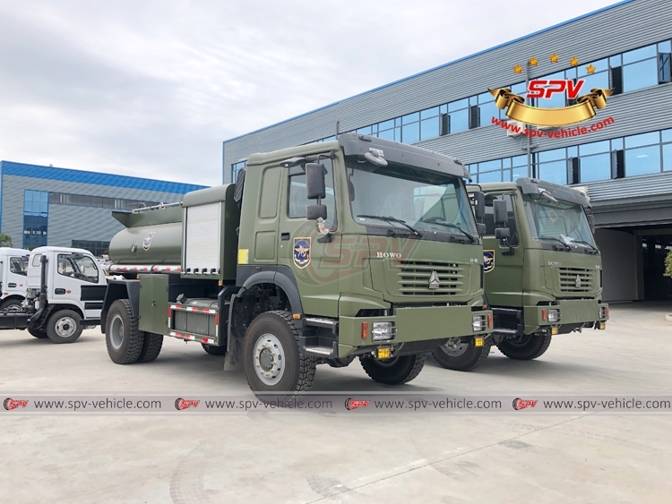5,000 Liters Fuel Truck for Helicopter SINOTRUK 4x4