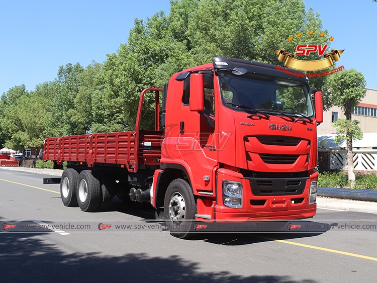 ISUZU 6x4 Goods Delivery Truck - Front Right