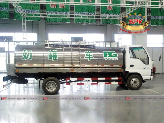 4,000 Liters Milk Delivery Truck ISUZU