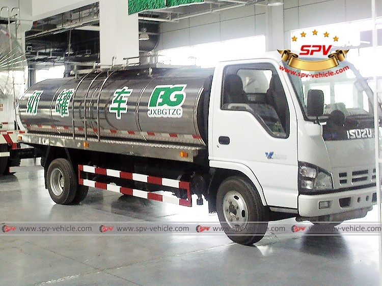 4,000 Liters Milk Delivery Truck ISUZU