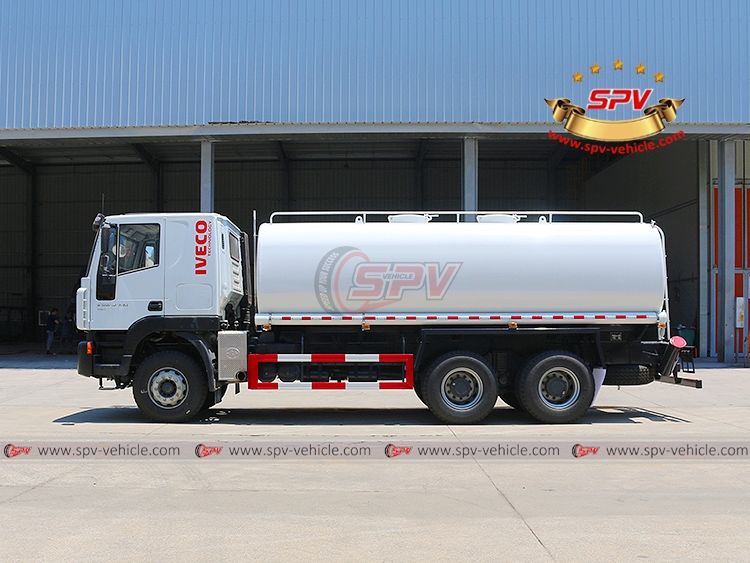 20,000 Litres Water Hauling Bowser IVECO - &nbsp;Left