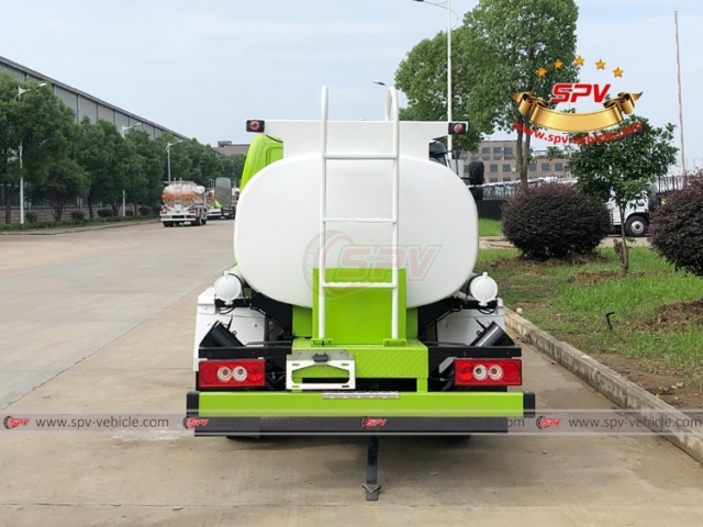 2,000 L Gasoline Hauling Truck FOTON