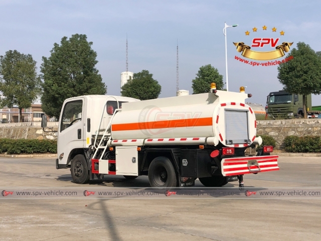 2,000 L Fuel Hauling Truck JMC RHD
