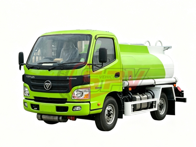 2,000 L Gasoline Hauling Truck FOTON