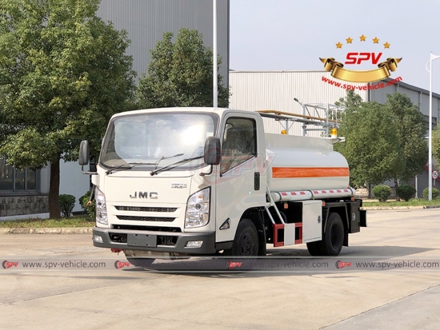 2,000 L Fuel Hauling Truck JMC RHD