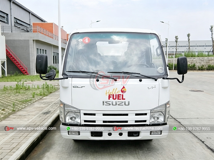 3,000 Litres Diesel Hauling Truck ISUZU