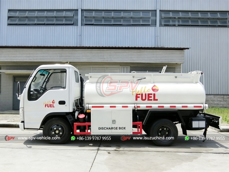 3,000 Litres Diesel Hauling Truck ISUZU