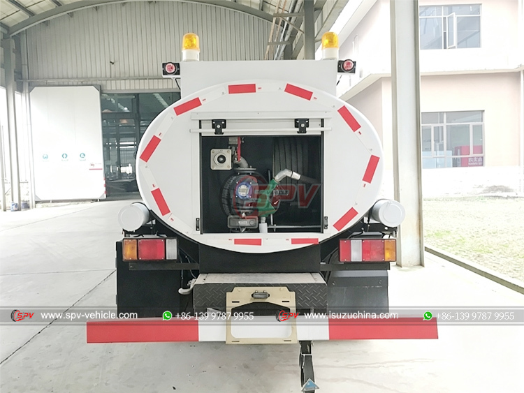 2,000 Litres Fuel Bowser ISUZU