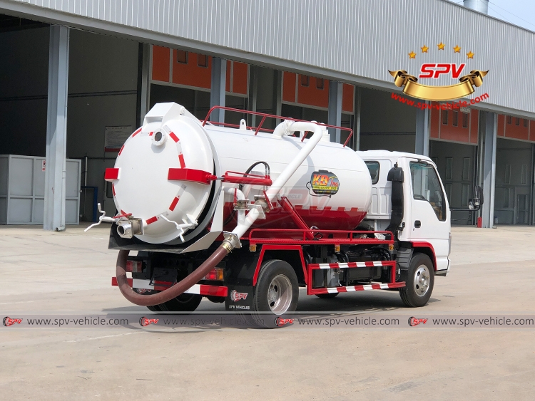 4,000 Litres Drain and Sewer Service Truck ISUZU - Rear Right