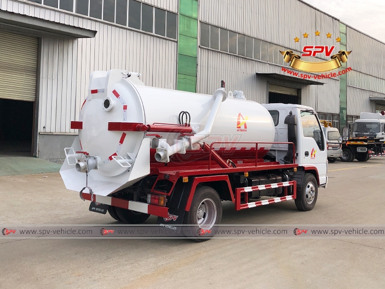 To Myanmar-4,000 Litres Sewage Suction Truck ISUZU-Rear Right