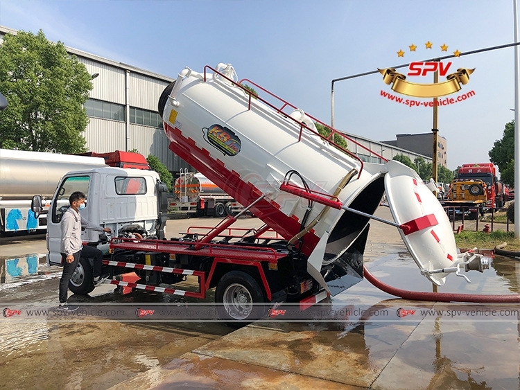 4,000 Litres Wastewater Suction Truck ISUZU