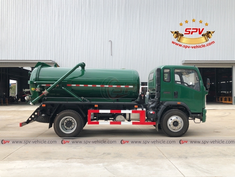 6,000 Litres Sewage Collection Truck SINOTRUK