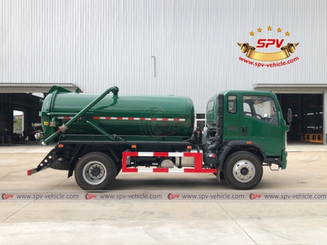6,000 Litres Sewage Collection Truck SINOTRUK