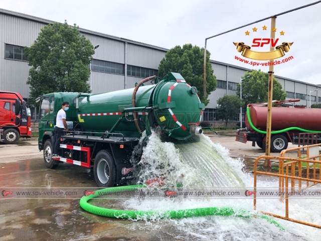 6,000 Litres Sewage Collection Truck SINOTRUK