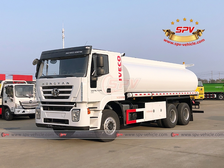 18,000 Litres Fuel Distribution Truck IVECO - Front Left