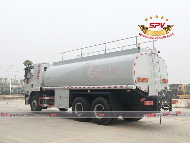 18,000 Litres Fuel Truck With Dispenser IVECO