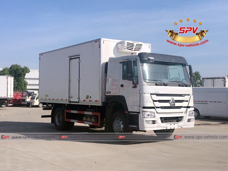 10 Tons Reefer Van Truck SINOTRUK