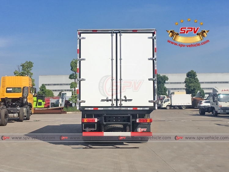 10 Tons Reefer Van Truck SINOTRUK