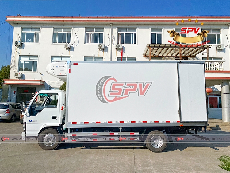5 Ton Chiller Van Truck ISUZU - Left