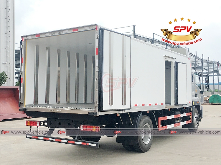 10 Ton Pharmaceutical Transport Truck FOTON - Rear Door Opened