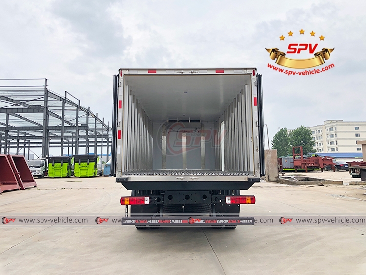 10 Tons Healthcare Refrigerated Truck FOTON - Rear