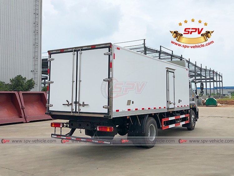 10 Tons Refrigerated Medical Truck FOTON - Rear Right