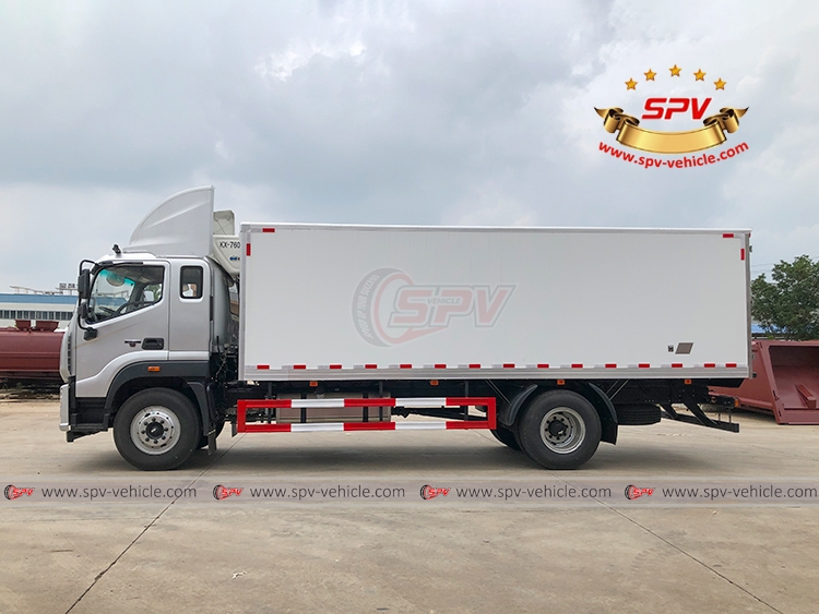 10 Tons Vaccine Logistics Truck FOTON - Left