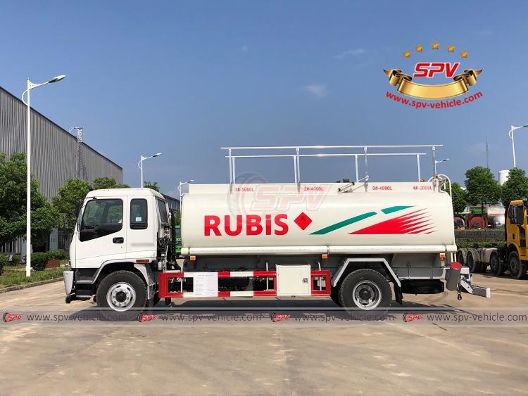 15,000 Litres Fuel Supply Truck ISUZU - Left