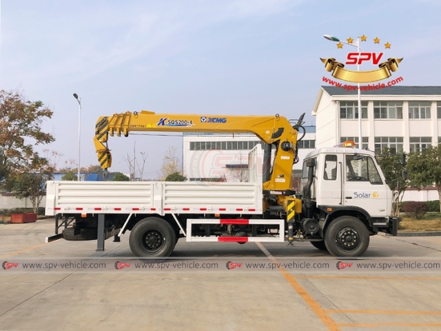 8 Ton Telescopic Crane Cargo Truck DONGFENG