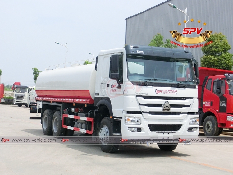 20,000 Litres Water Spraying Truck SINOTRUK RHD