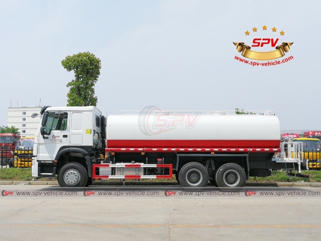 20,000 Litres Water Spraying Truck SINOTRUK RHD