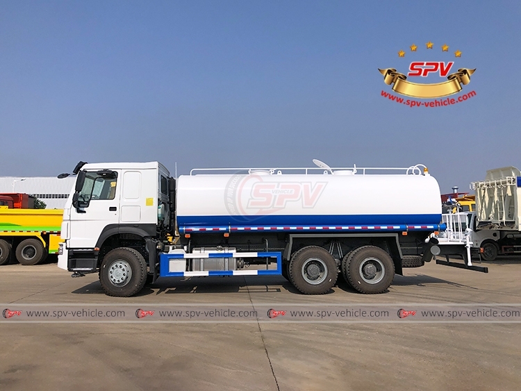 20,000 Litres Water Spraying Truck SINOTRUK RHD