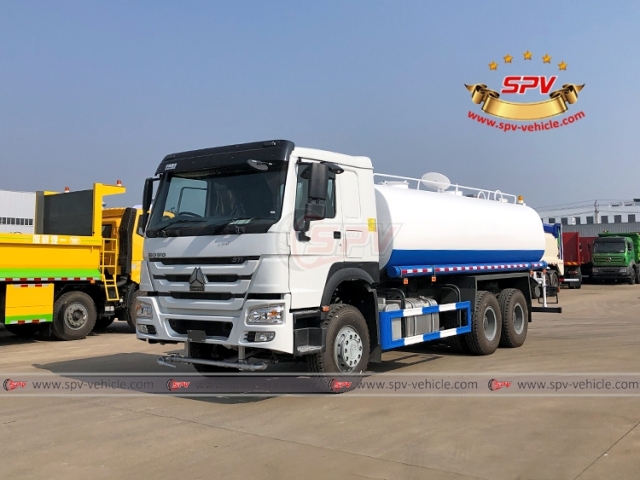 20,000 Litres Water Spraying Truck SINOTRUK RHD