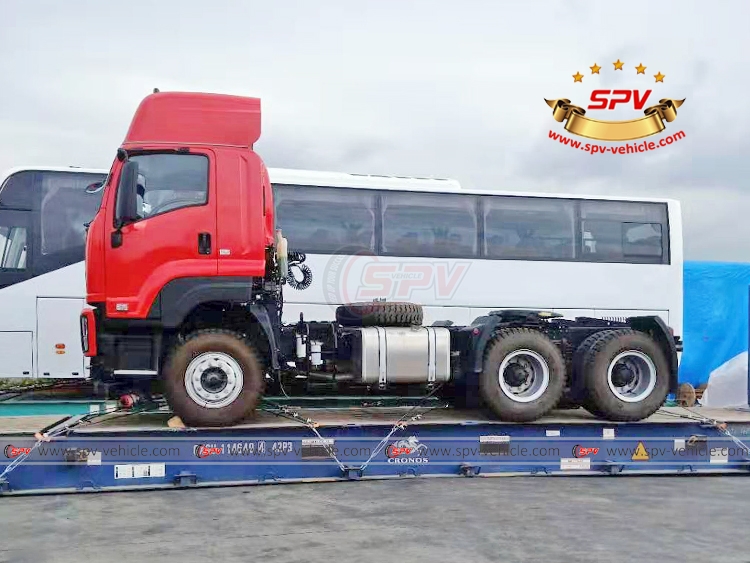 Tractor Truck ISUZU 6x4 350 Hp Loaded onto Flat Rack