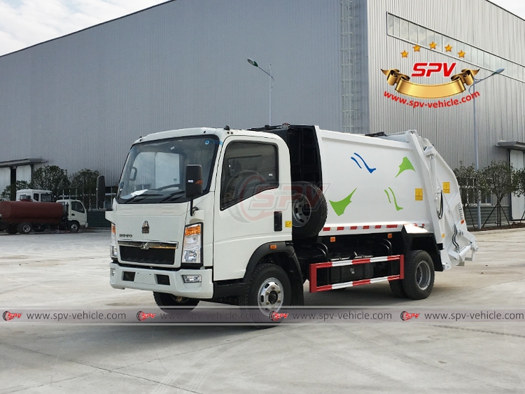 6 CBM Garbage Compactor Truck Sinotruk - To Pakistan 