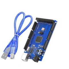 MEGA2560-Board mit USB Kabel