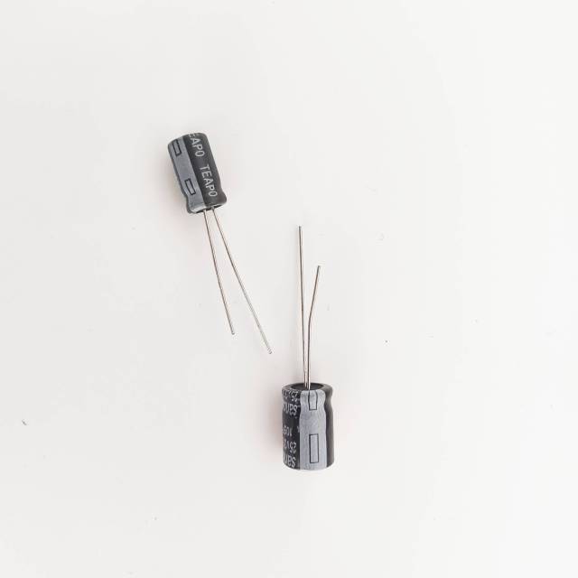 Assorted Radial Aluminum Electrolytic Capacitors Kit, 24 Values 500pcs Through Hole Electrolytic Capacitor Assortment Set for Electronic Circuit Repair DIY Projects