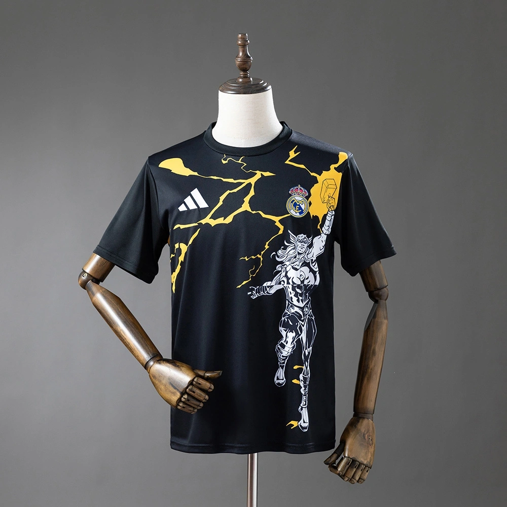 2025-26 REAL MADRID MARVEL T-SHIRT NEGRA