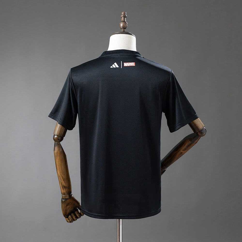 2025-26 REAL MADRID MARVEL T-SHIRT NEGRA