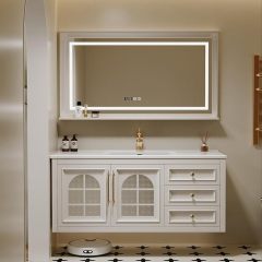 White Mirror