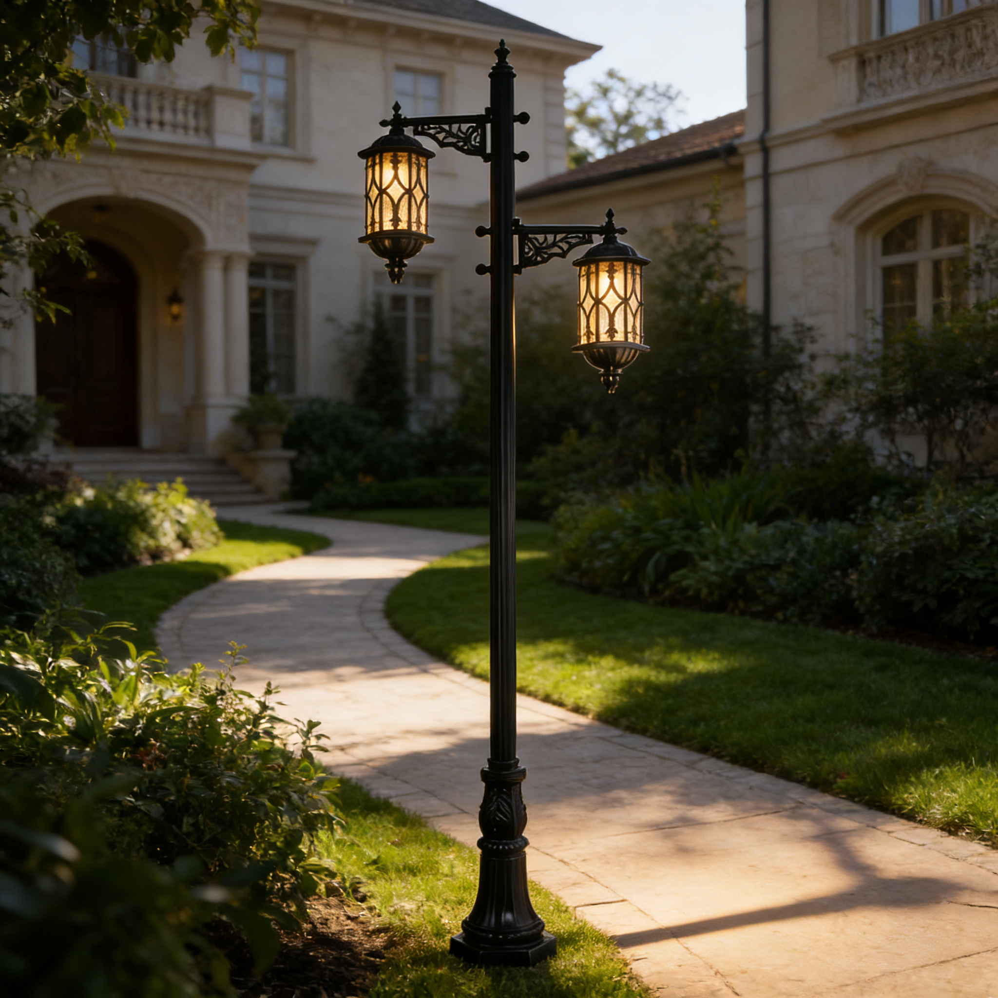 Anti-Corrosion Heavy Duty Durable Outdoor Pole Light for Park, & Public Space