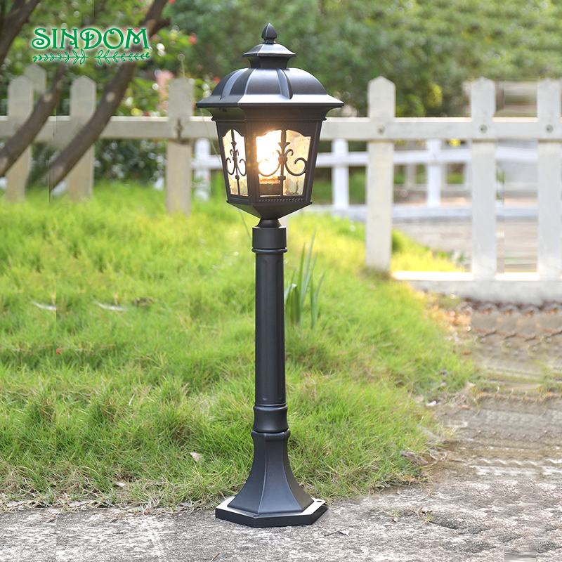 Contemporary Aluminum Lawn Lights for Garden, Pathway and Courtyard Lighting