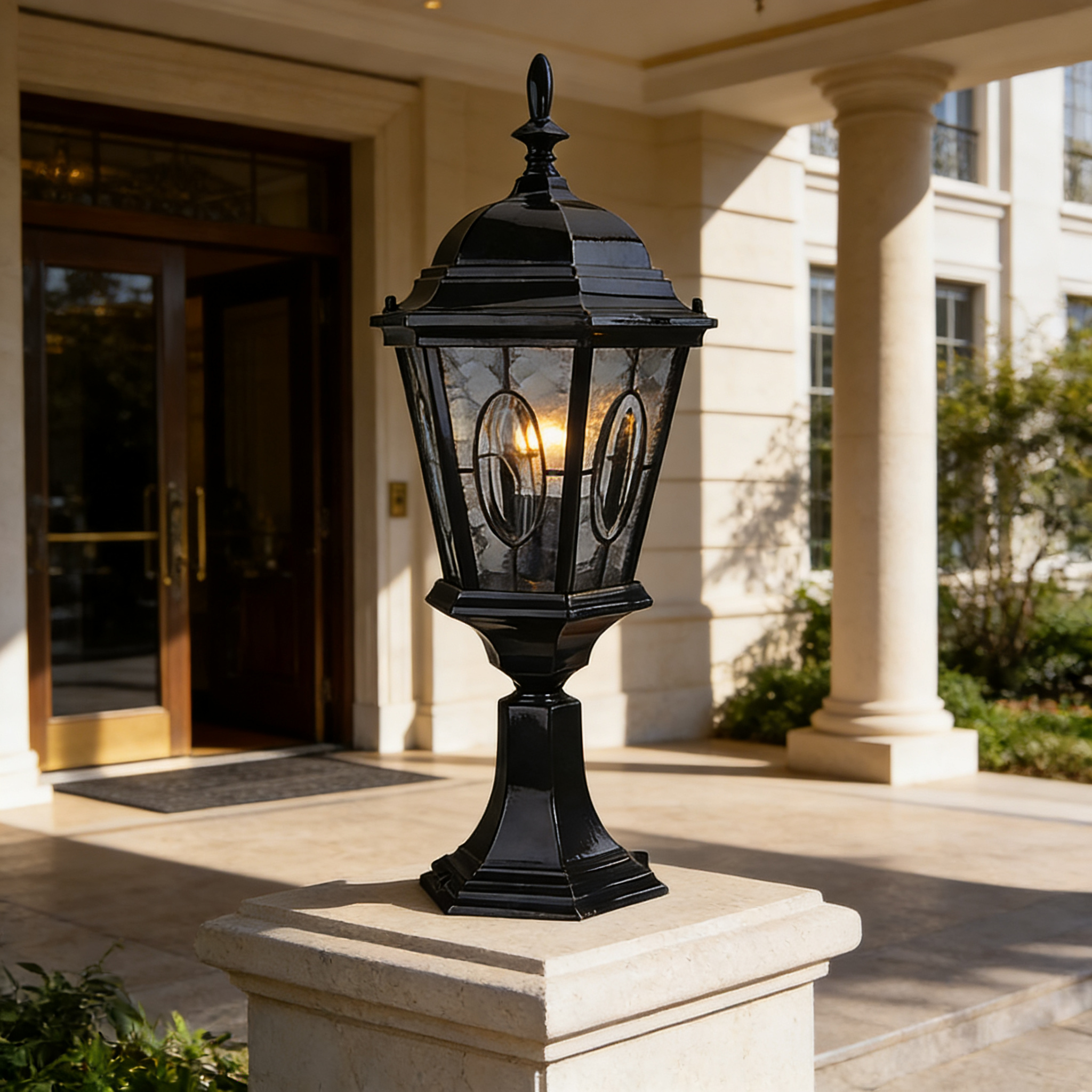 Stylish Aluminum Outdoor Pillar Lamps for Fence Columns and Driveway Lighting