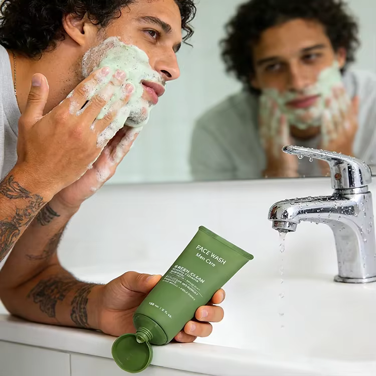 Custom Label Foaming Face Wash for Oily Skin Cleansing Gentle Facial Cleanser Exfoliator Moisturizing Face Wash for Men Women
