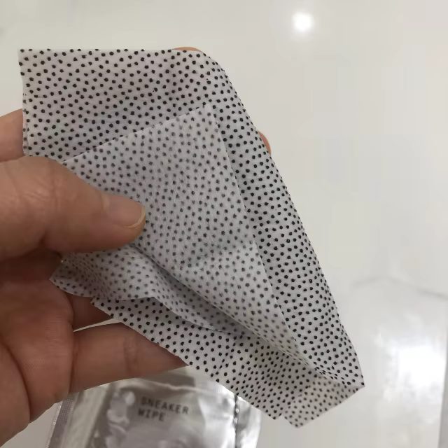 Private Label Non-alcoholic Dual Textured Wipes for Quick Cleaning Shoes Individually Packaged 30PCS Wet Wipes Sneaker Cleaner